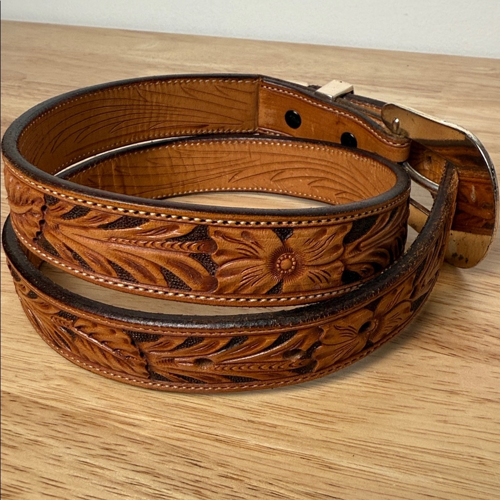 Western tooled Leather Belt with Silver Buckle - Picture 8 of 16
